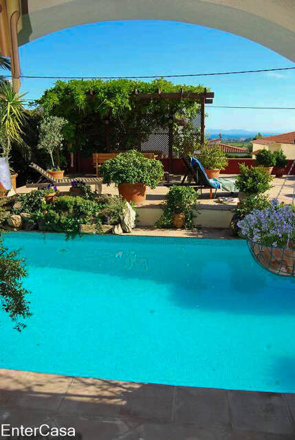 Maison méditerranéenne spectaculaire  avec une vue imprenable sur la mer ! Découvrez votre maison idéale dès aujourd'hui !