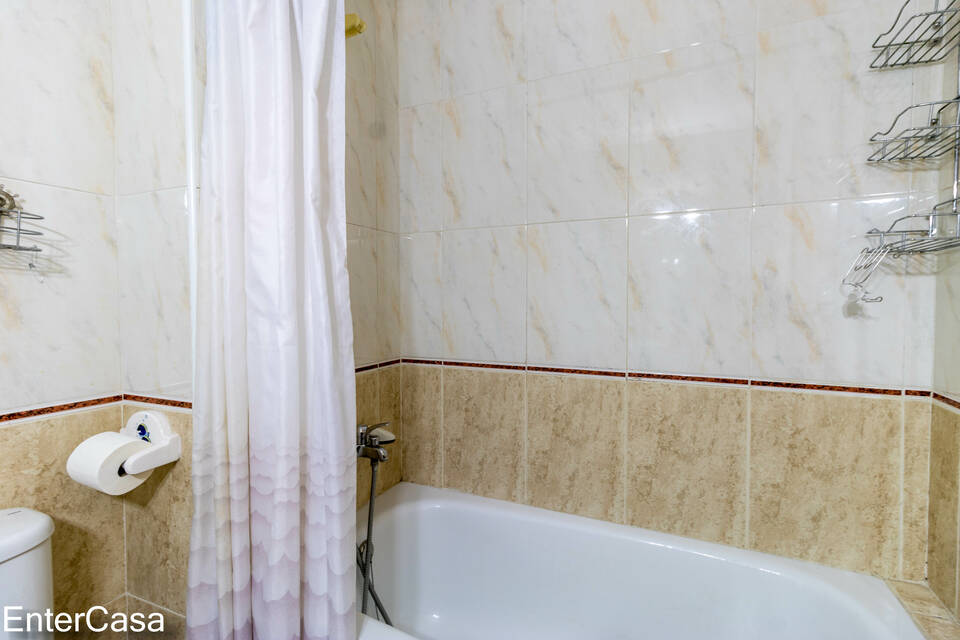Ausgezeichnete Investitionsmöglichkeit in einer 3-Zimmer-Wohnung in der Nähe des Renfe-Bahnhofs in Figueres.