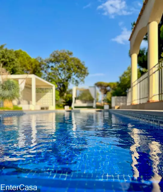 Lujosa villa con piscina en Pau, Els Olivars