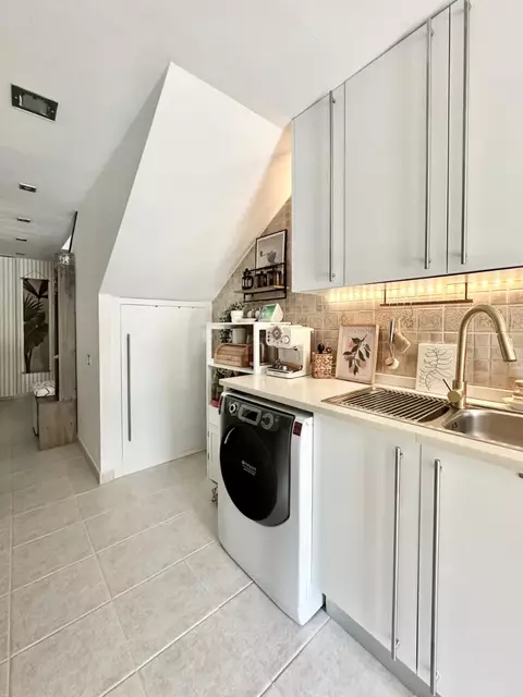 Encantadora casa adossada a Vilacolum, ideal per gaudir d´un estil de vida tranquil i confortable. No te la perdis!