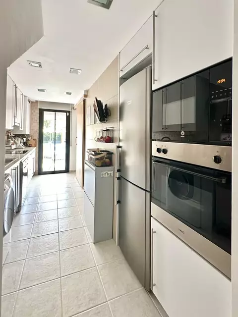 Encantadora casa adossada a Vilacolum, ideal per gaudir d´un estil de vida tranquil i confortable. No te la perdis!