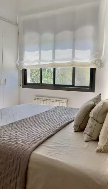 Encantadora casa adossada a Vilacolum, ideal per gaudir d´un estil de vida tranquil i confortable. No te la perdis!