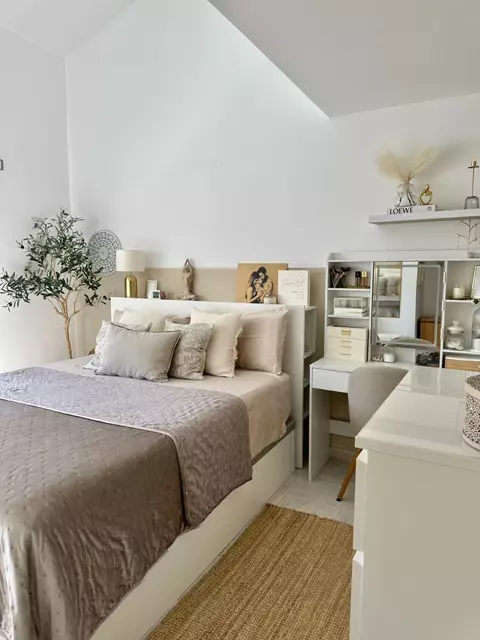 Encantadora casa adossada a Vilacolum, ideal per gaudir d´un estil de vida tranquil i confortable. No te la perdis!
