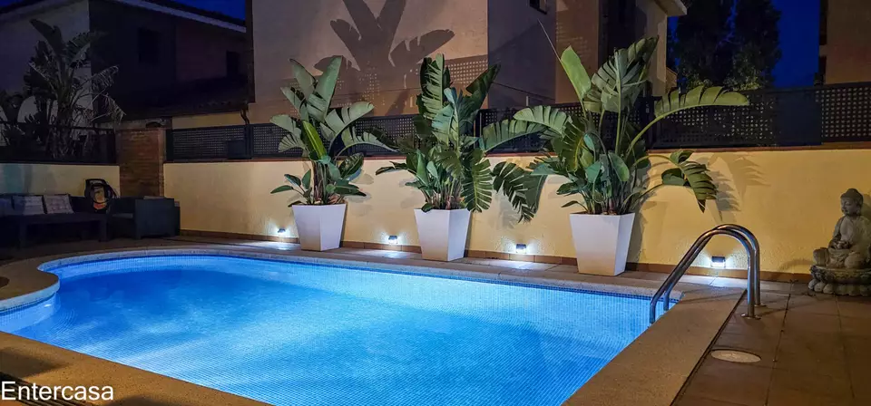Casa apareada con Piscina y Garaje en Empuriabrava