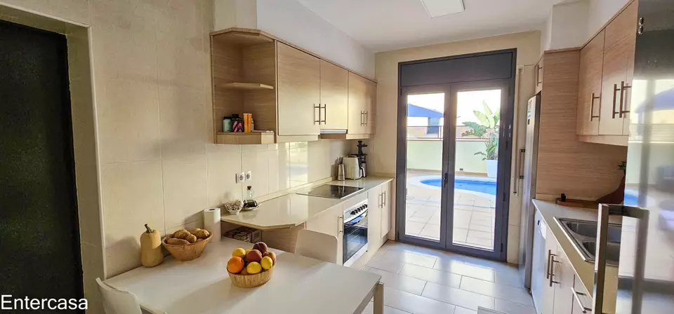 Casa apareada con Piscina y Garaje en Empuriabrava