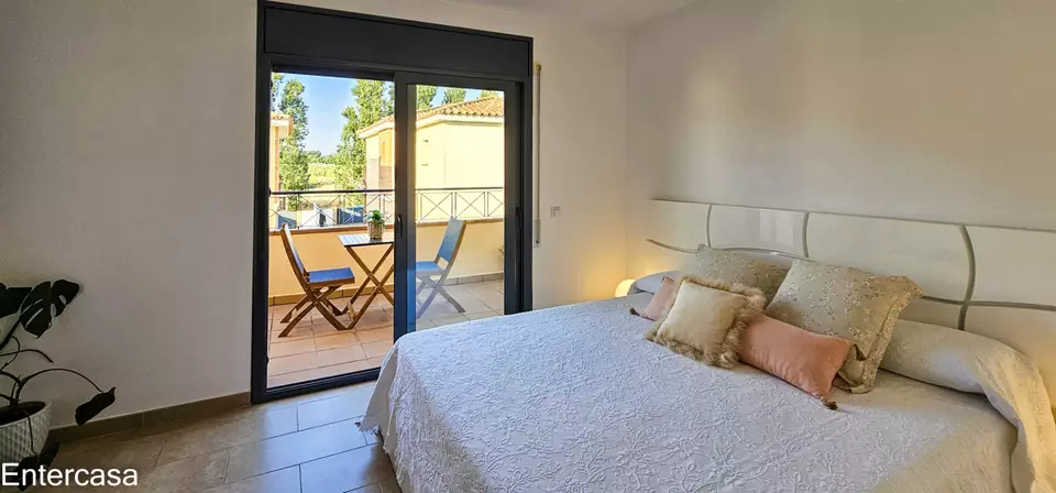 Casa apareada con Piscina y Garaje en Empuriabrava
