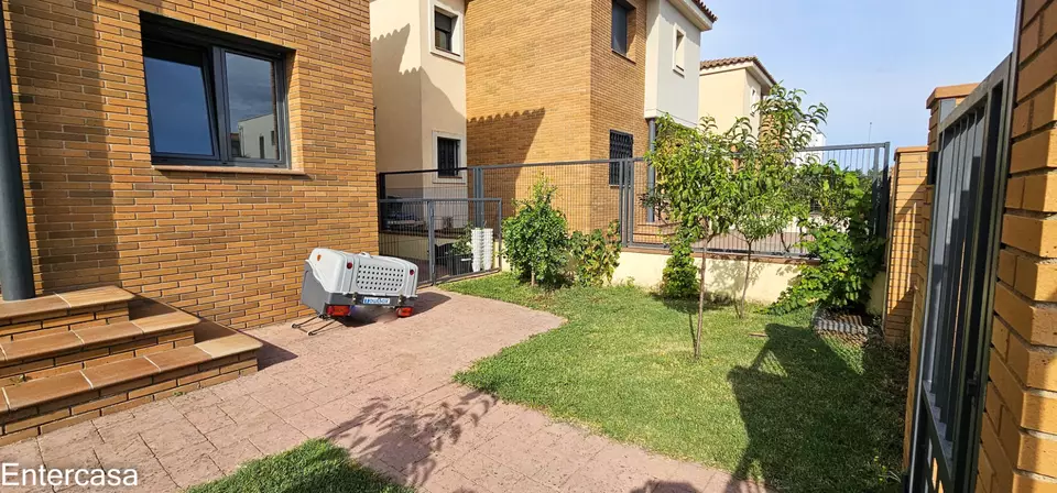 Casa apareada con Piscina y Garaje en Empuriabrava