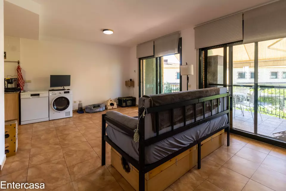 Helle Zweizimmerwohnung mit privatem Parkplatz