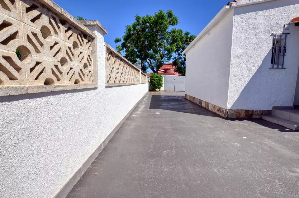 Casa independiente en una de las zonas más cotizadas de Empuriabrava.