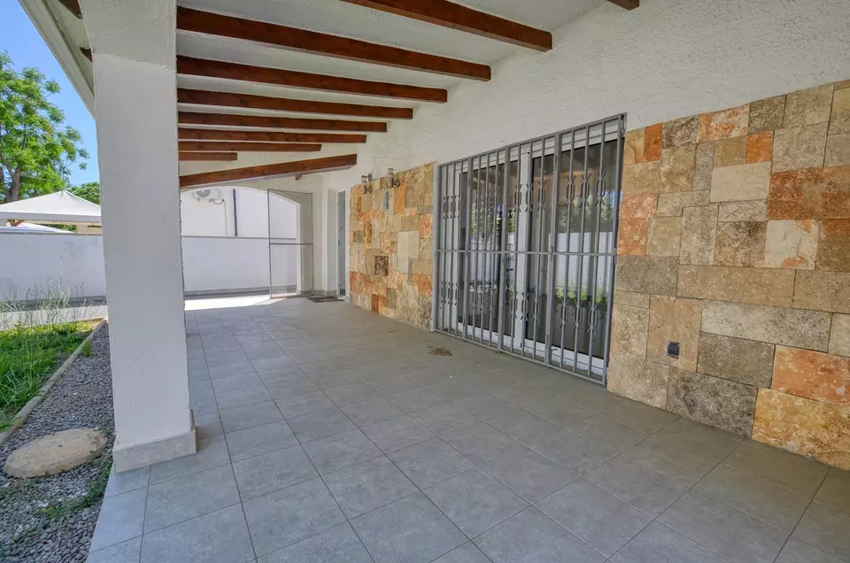 Casa independiente en una de las zonas más cotizadas de Empuriabrava.