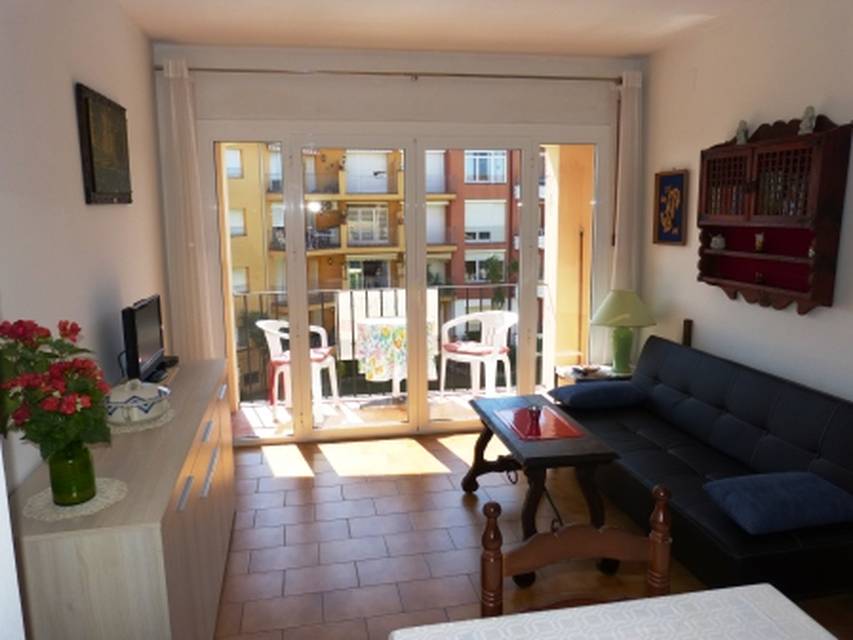 Real estate Very central apartment very close to the beach with private parking in Empuriabrava ampuriabrava spain costa brava roses rosas entercasa