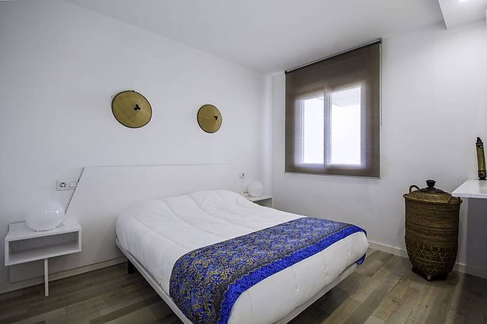 One bedroom apartment for sale in a beautiful residence with gardens and pool entercasa costa brava roses rosas spain buy holidays
