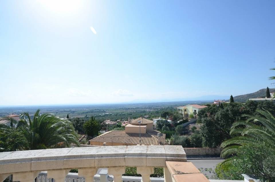 Agence immobiliere vente Entercasa achat espagne costa brava Magnifique villa située dans un prestigieux domaine avec piscine et vues panoramiques