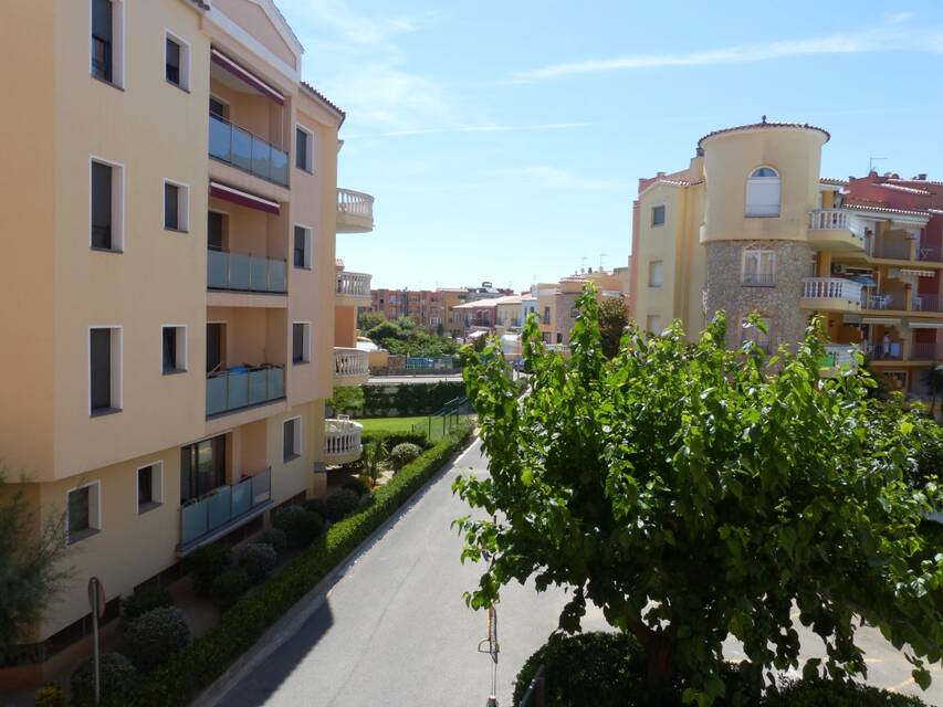 Apartment in the Gran Reserva, close to the center and less than 100m from the beach