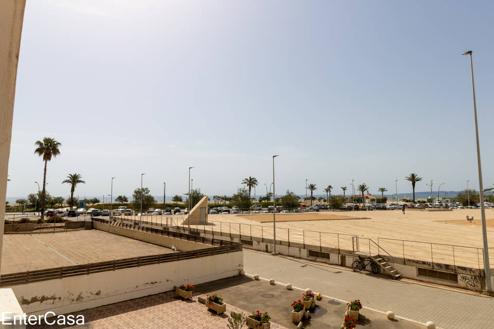 Studio-Cabine im 1. Stock direkt am Strand von Empuriabrava mit herrlichem Blick auf die Bucht von Roses