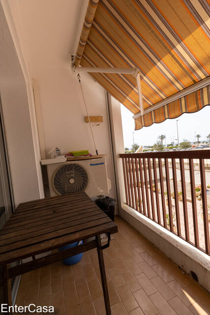 Studio-Cabine im 1. Stock direkt am Strand von Empuriabrava mit herrlichem Blick auf die Bucht von Roses