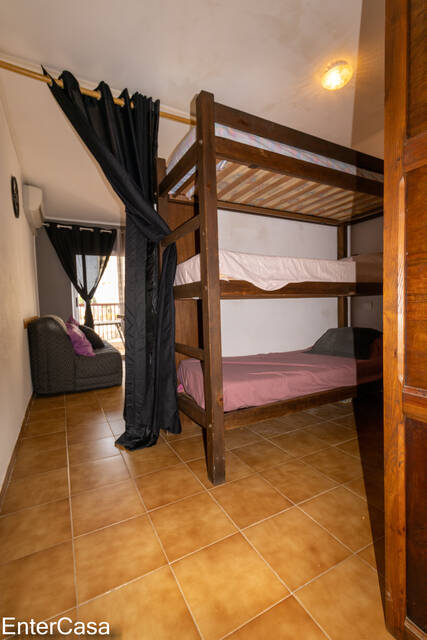 Très joli studio-cabine en 1ère ligne sur la plage d'Empuriabrava