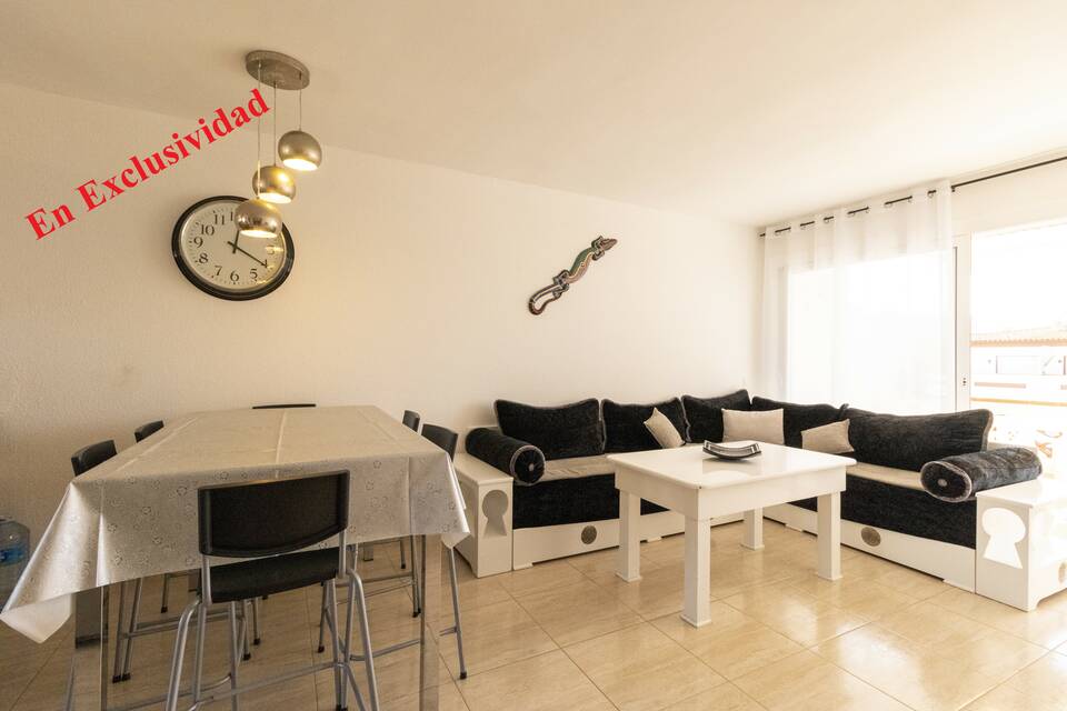 Appartement de 2 chambres avec une grande terrasse à 5 min de la plage à pieds à Empuriabrava
