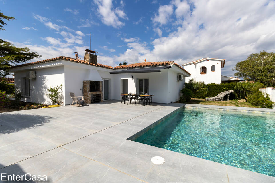 Luxueuse villa rénovée avec piscine
