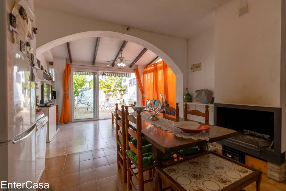 Reihenhaus mit 3 Schlafzimmern in Empuriabrava