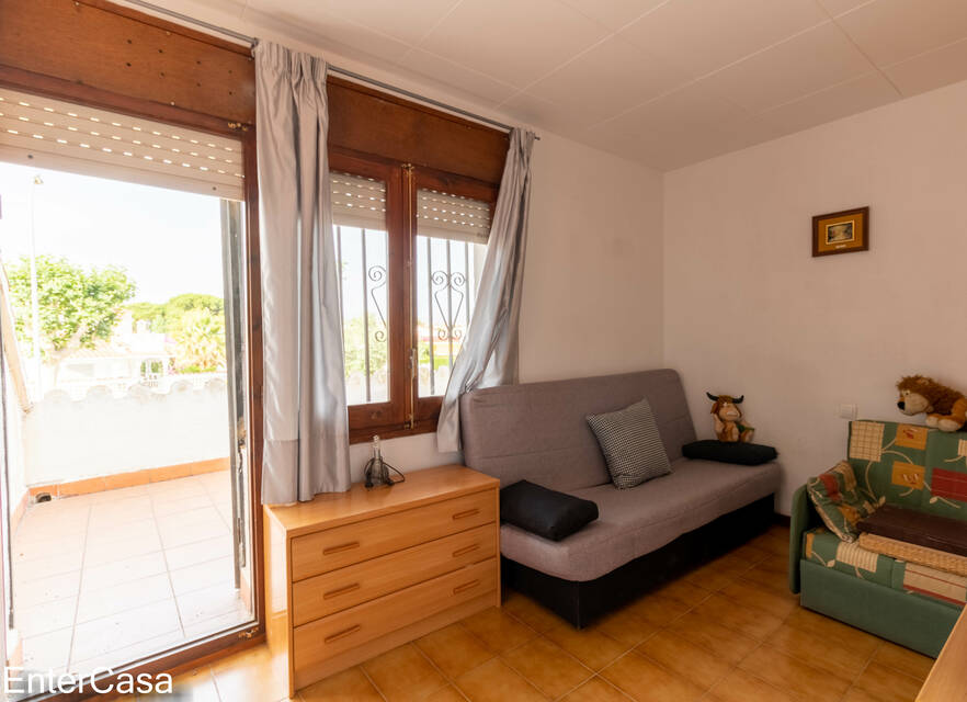 Reihenhaus mit 3 Schlafzimmern in Empuriabrava